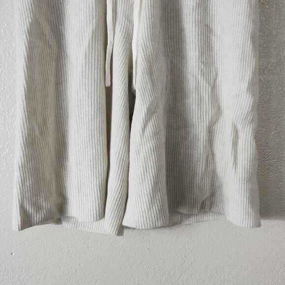 Johnny Was Calme Ribbed Bermuda Cashmere Shorts in Beige NWT Size S - Picture 4 of 15